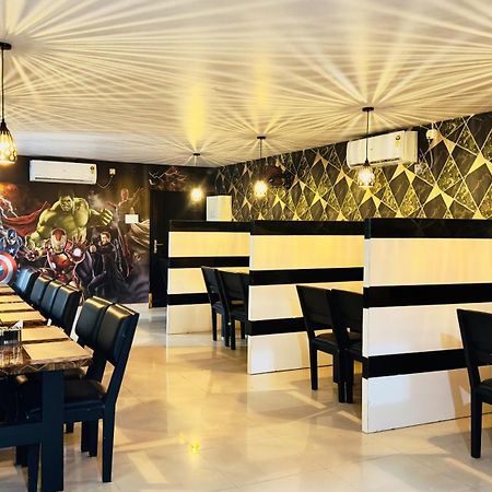 Sketch Family Restaurant & Rooms Visakhapatnam Zewnętrze zdjęcie