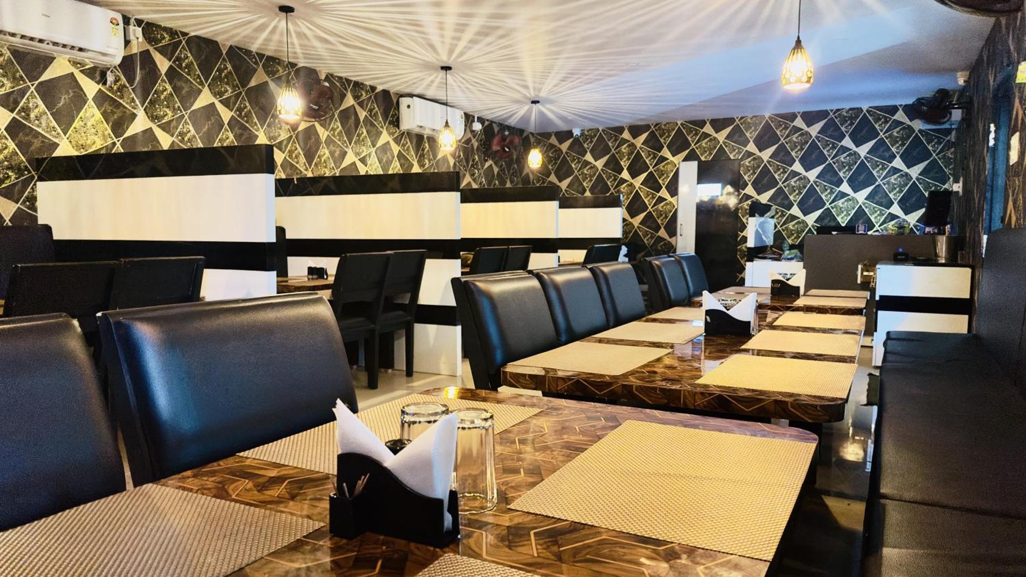 Sketch Family Restaurant & Rooms Visakhapatnam Zewnętrze zdjęcie